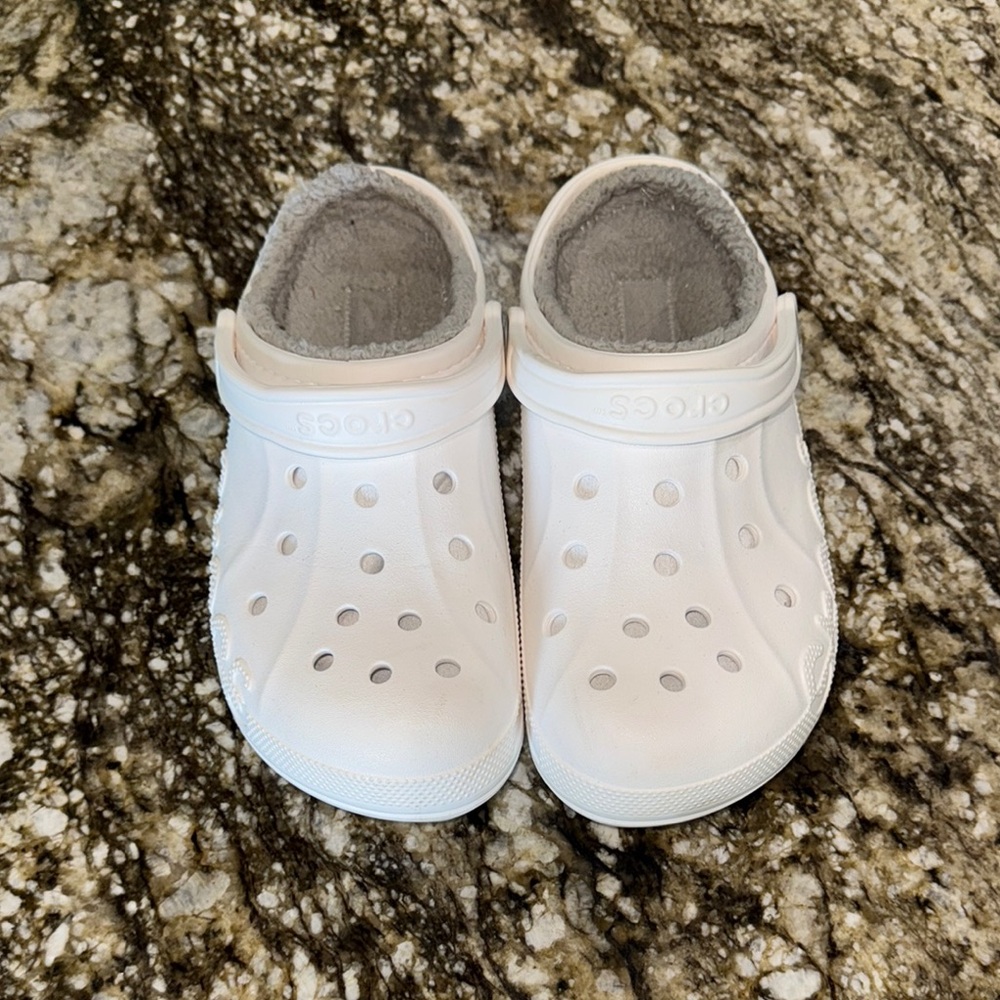 CROCS White Fuzzy Lined Slippers